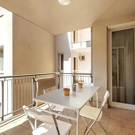 Akacfa 26 Downtown I Free Parking I Self Check-in Будапешт