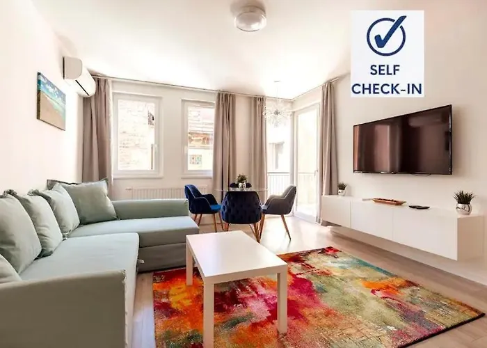 Akacfa 26 Downtown I Free Parking I Self Check-in Апартаменты